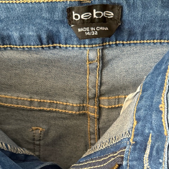 bebe Women's Blue Straight Leg Jeans - Picture 4 of 5